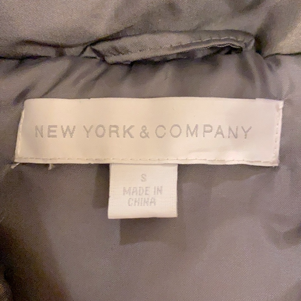 BRAND NEW, STYLISH NEW YORK AND COMPANY VEST